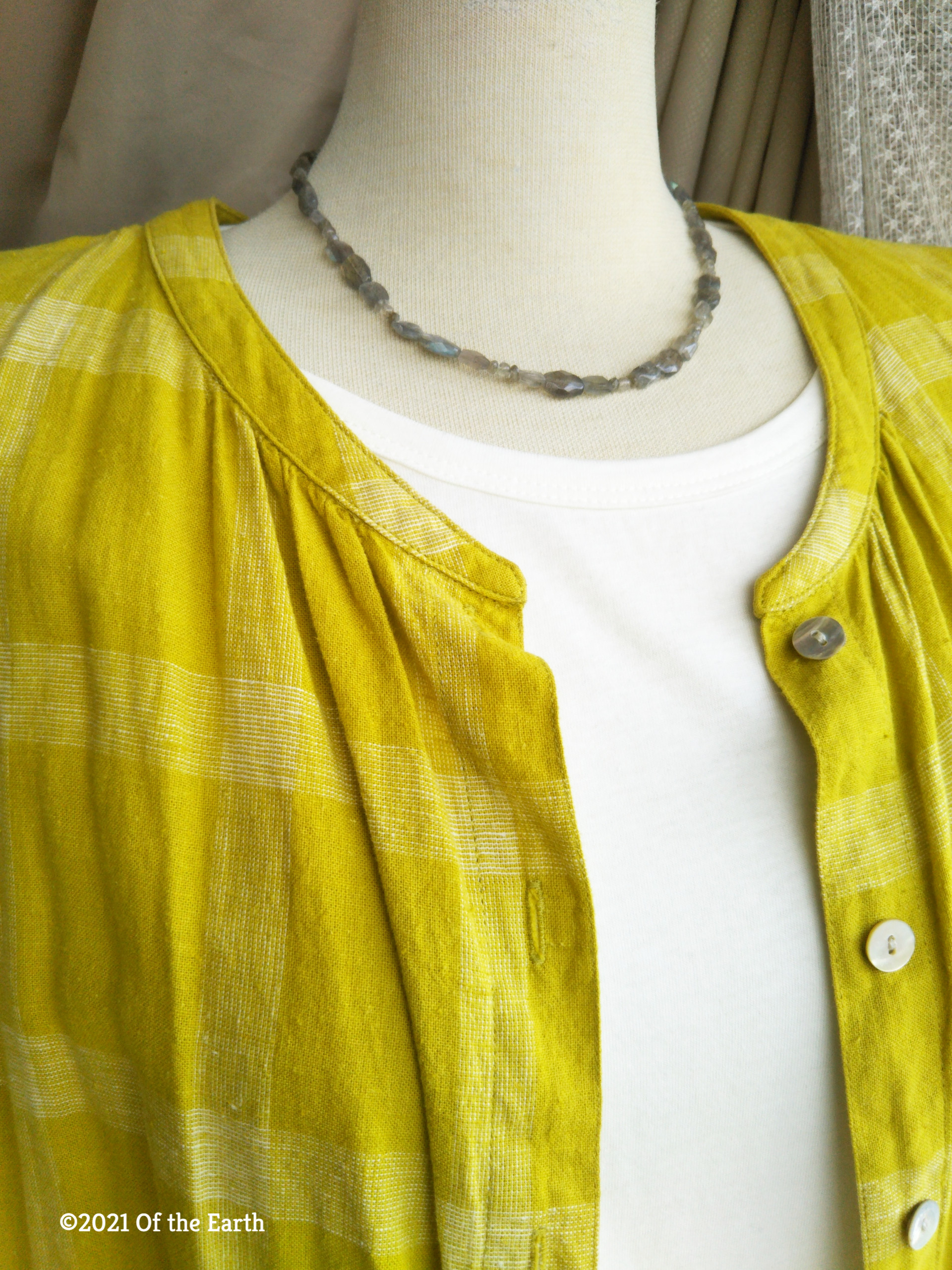 イヤリング/ピアス　シルバー　グレー　天然石　ラブラドライト　ファセット　レディースブランド