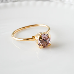 施華洛世奇水晶精緻簡約戒指（尺寸 10 均碼/淺紫水晶） 第5張的照片