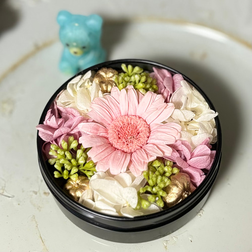 ガーベラマグネット缶 プリザーブドフラワー la-pua 通販｜Creema  