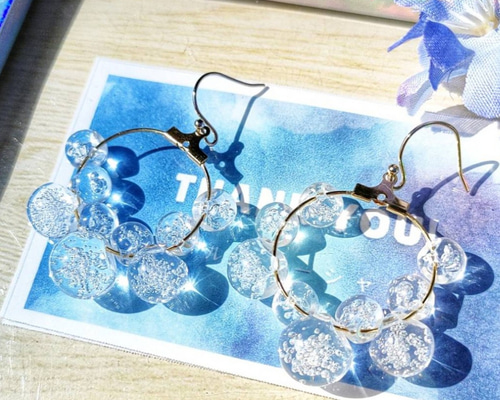 ☆【ピアス】シェル×鈴丸ビーズ オーロラ ブルー 夏 マリン 鈴丸ビーズ