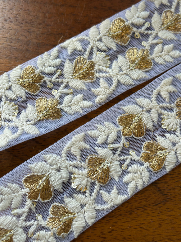 印度刺繡絲帶編織 40 毫米白色 (33) 第1張的照片