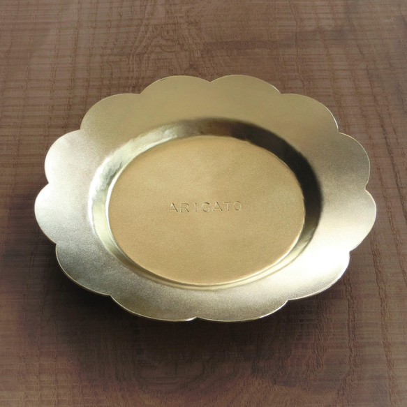 真鍮の花小皿 2枚目の画像
