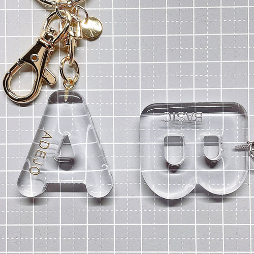 お名前・イニシャル】透明♡clear♡アルファベットチャーム