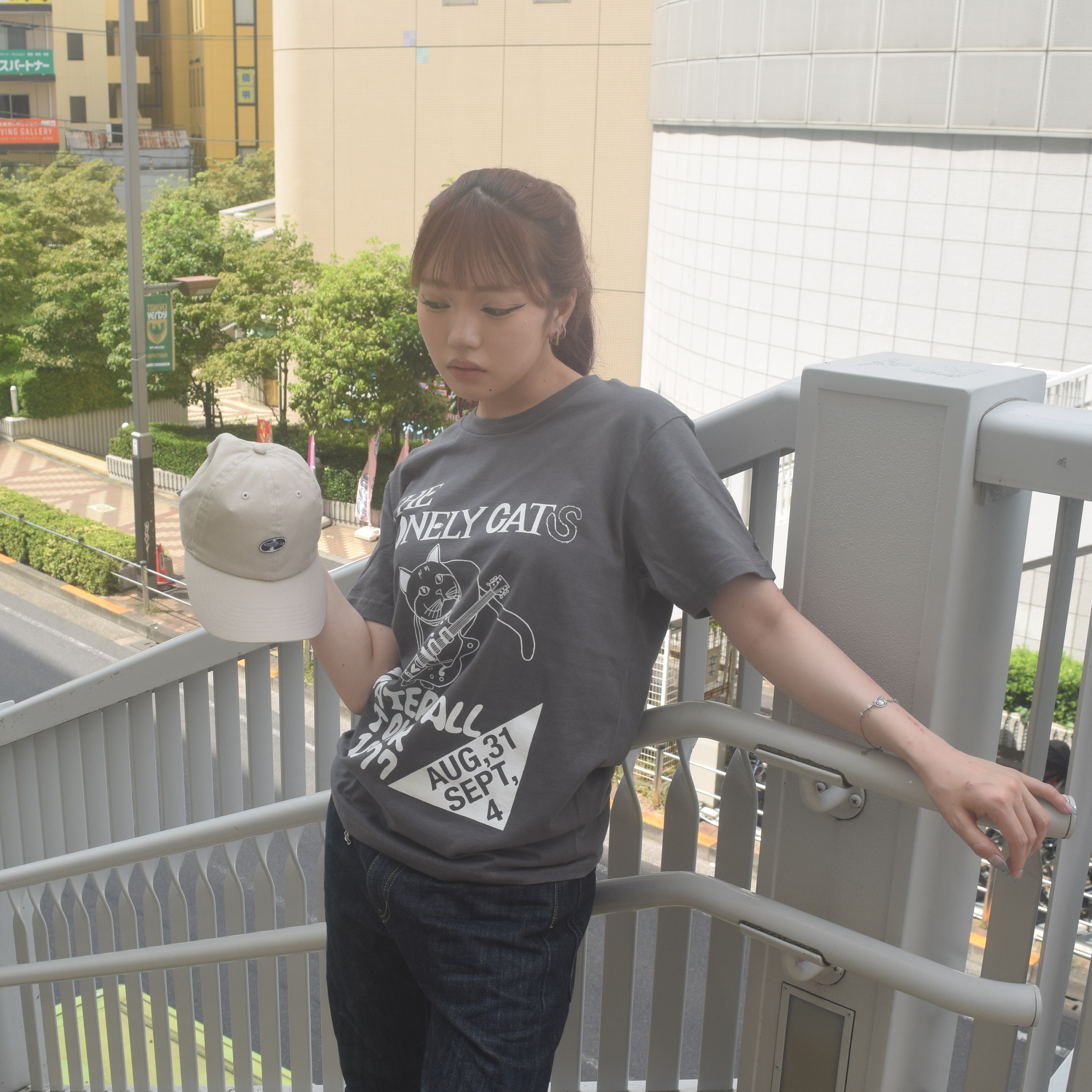 猫ツアーT「猫バンド」（レコードワッペン）　チャコール　Lサイズ　夏　WATERFALLオリジナル　生産数量限定品