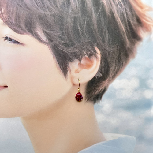 再販】 14kgf ピンク コッパーターコイズ ペアシェイプ 1粒ピアス