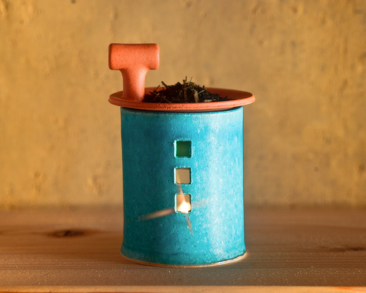 【2ヶ月待ち】アロマ＆茶香炉（煙突おうち）- タイプC（アオ）※抗菌・消臭や風邪 予防、睡眠改善にも◎