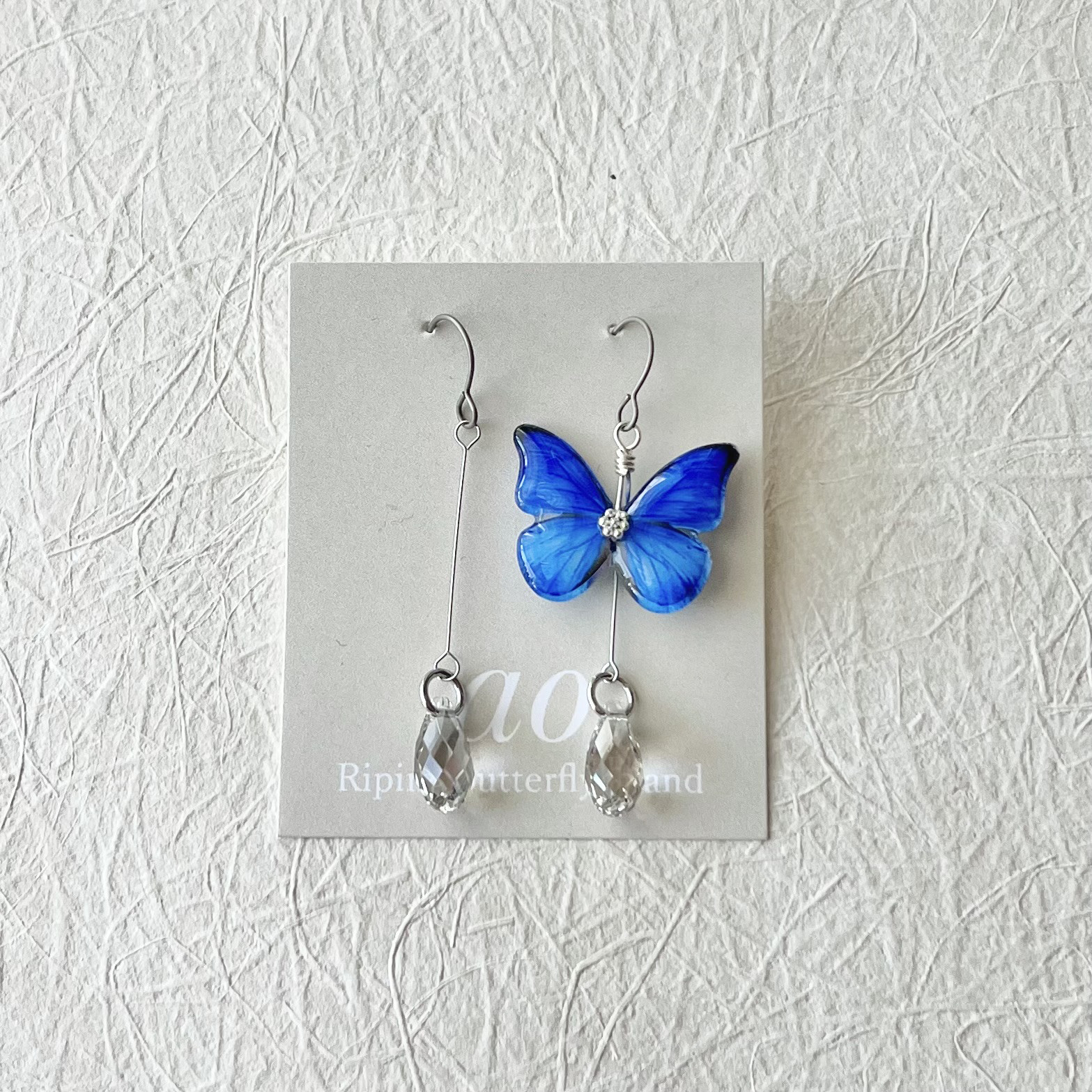 royal blueモルフォ蝶スワロフスキー　ピアス