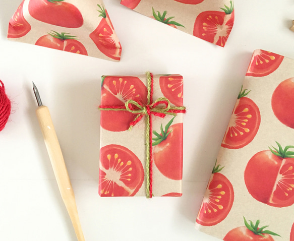 トマトの包装紙〈10枚入〉A4サイズ ラッピング デザインペーパー ブックカバー 野菜 トマト グッズ 紙雑貨 おしゃれ 1枚目の画像