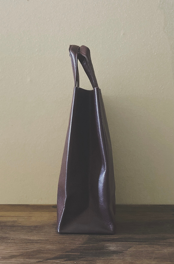 牛革 ワイン 紙袋型 ショッピングバッグ トートバッグ 2枚目の画像
