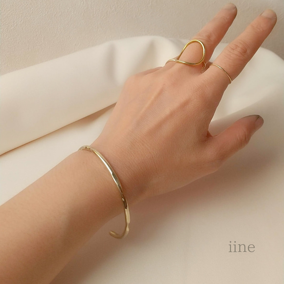 角度によって印象変化*ほどよい太さの*真鍮バングル    #3 4枚目の画像
