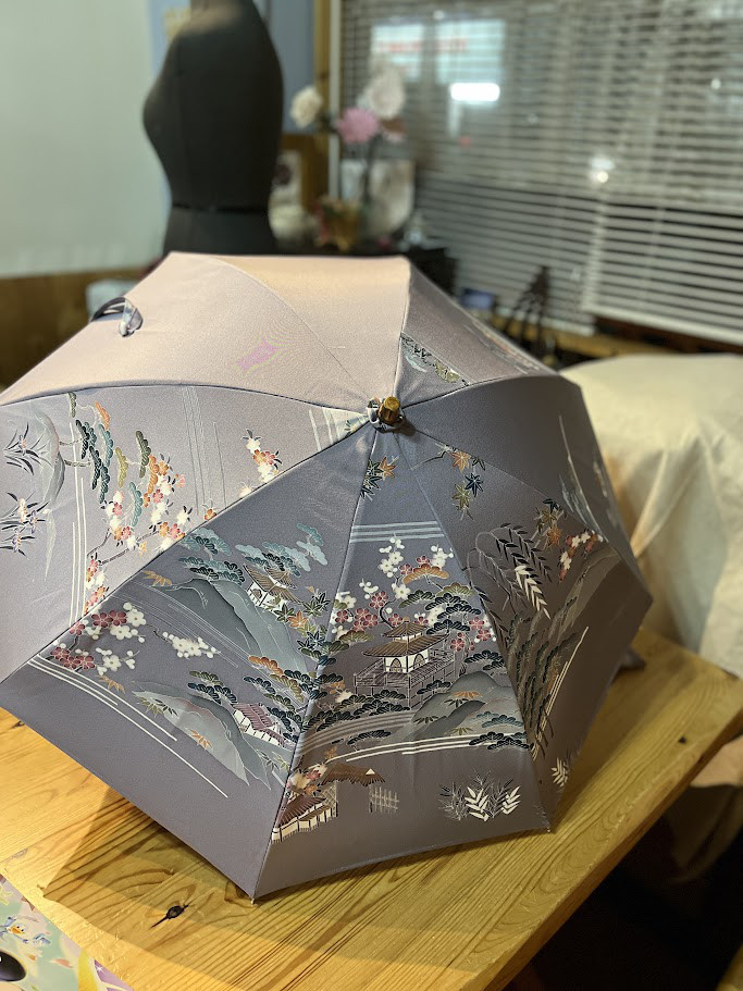 お着物から日傘へ　お作り替えいたします。