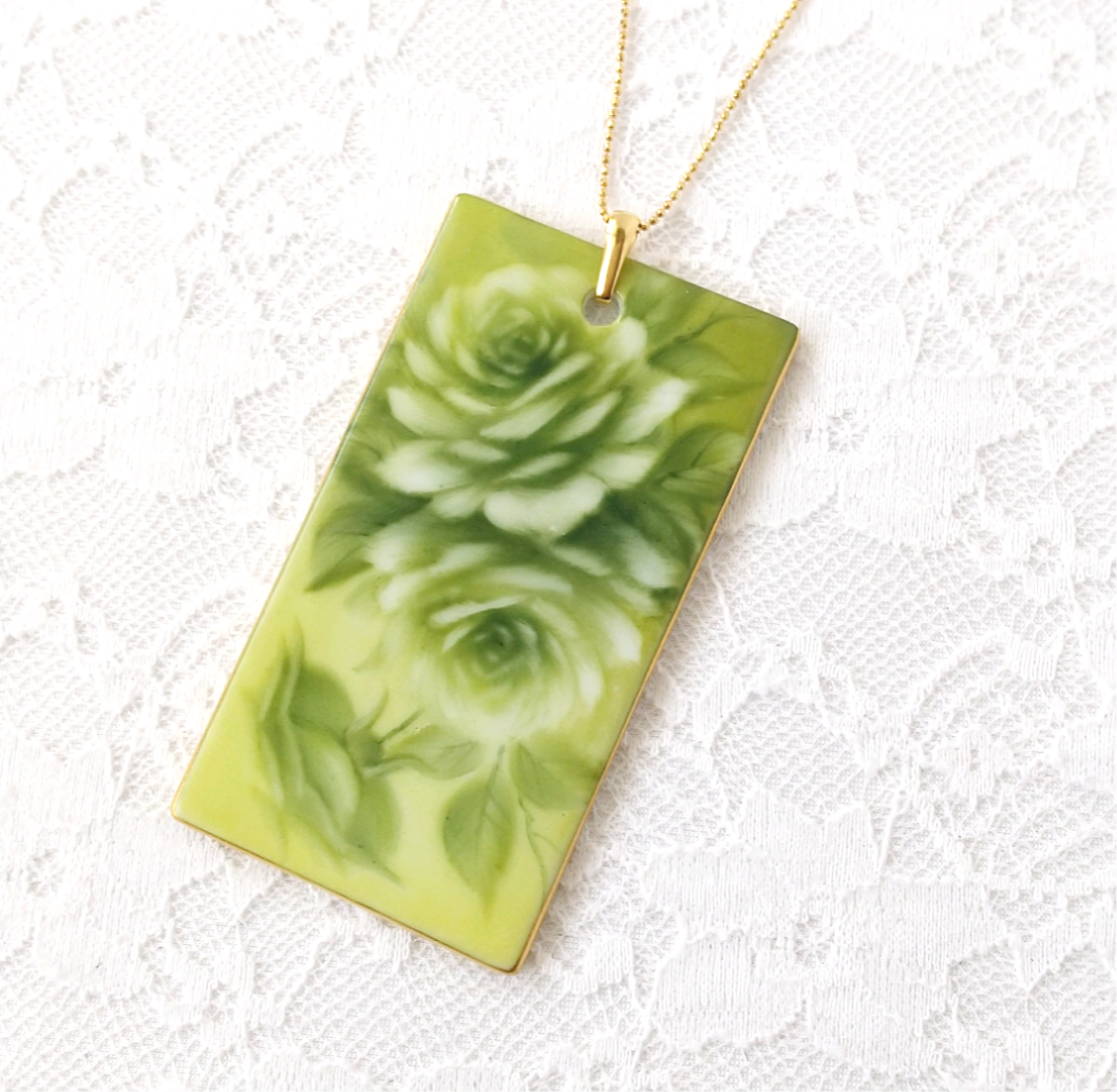 バラのペンダントトップ / スクエア　緑
