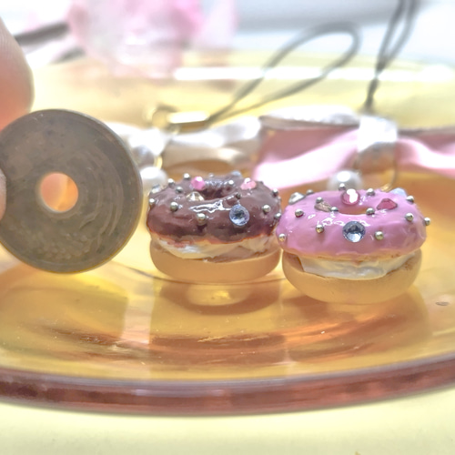 選べます！キラキラ輝くチョコリングクリームサンド ストラップ