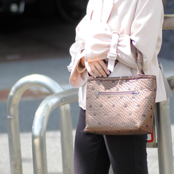 チョコレートブラウン色がかわいい◎お出かけハンドバッグ 9枚目の画像