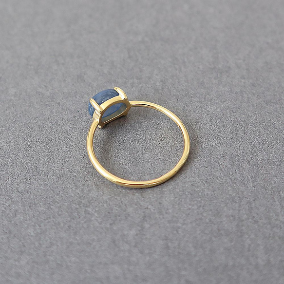 【 横向き 】 カイヤナイト  オーバルカボション 約8×6mm  / Silver925製 ゴールド リング 指輪 3枚目の画像