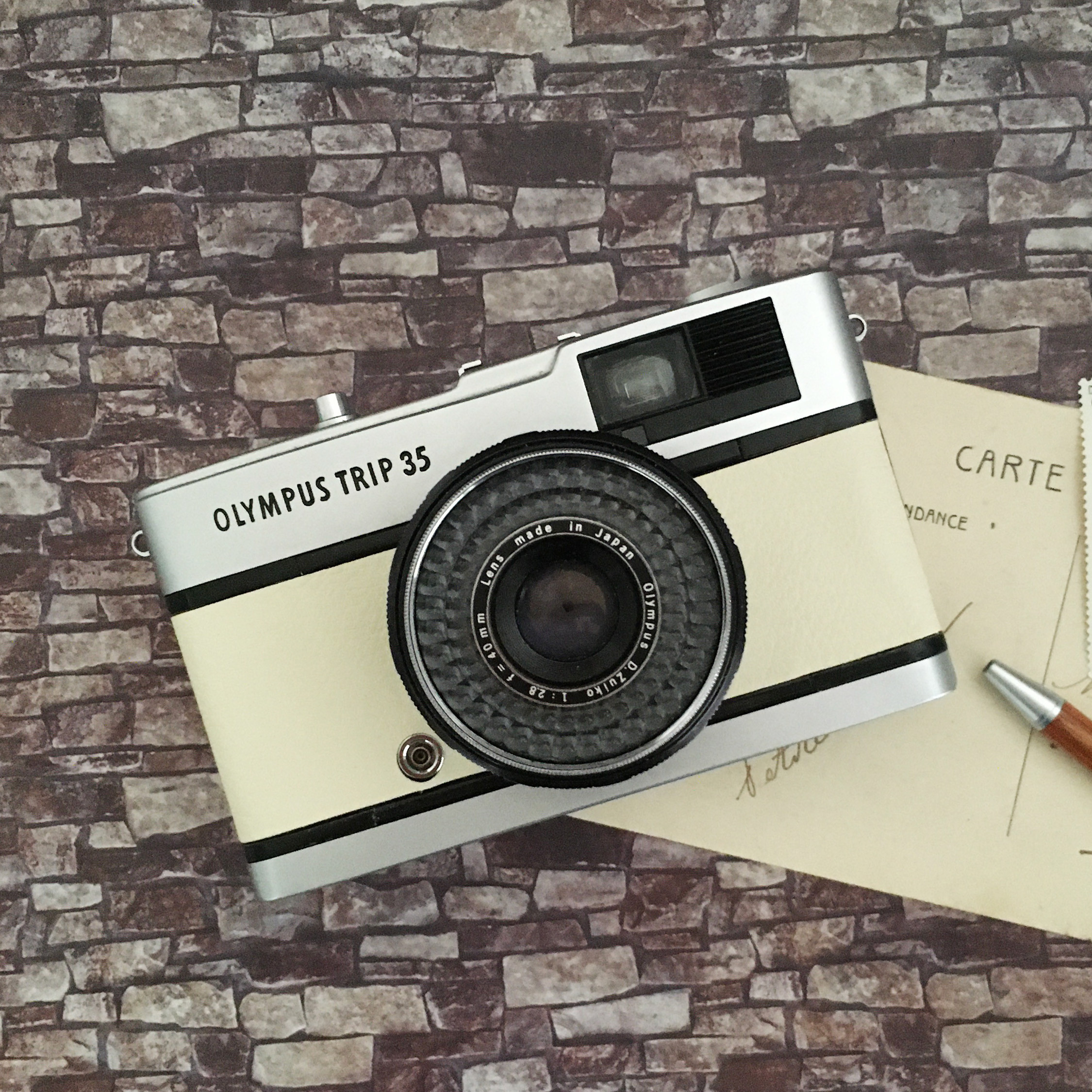 はじめてのフィルムカメラに｜オリンパスTRIP35 ミルキー