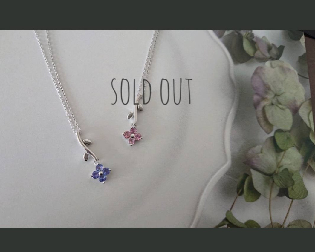 【再販なし】【売り切り】K18WG お花のネックレス 各1点もの ピンクトルマリン タンザナイト フラワーネックレス
