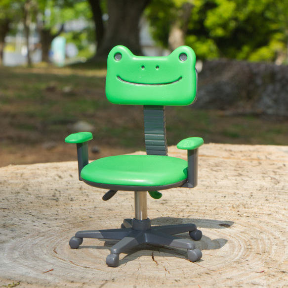 座ると福カエルケロケロ カエルチェア その他置物 さすらい堂 通販