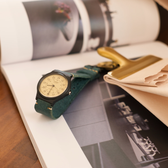 好きな色でオリジナルアレンジ　腕時計チープカシオ　チプカシ　本革ヌメ革ベルト　casio 1枚目の画像