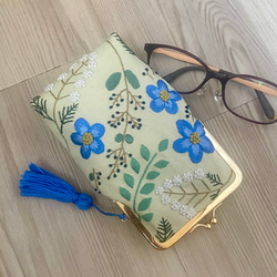 手刺繍ミモザのふわふわがま口メガネポーチ＊ペンケース メガネケース