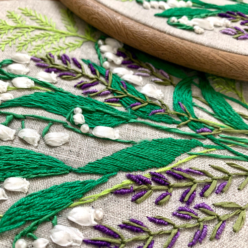受注製作 お部屋にすずらんを 刺繍タペストリー タペストリー・壁掛け