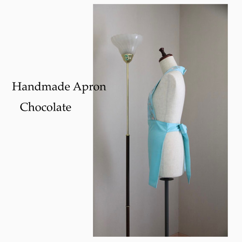 タグ付き新品未使用】さえら 刺繍入りエプロン淡いグリーン色