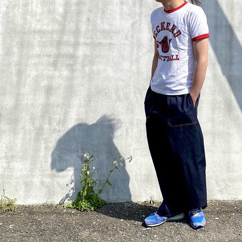 男女兼用/デニム好きのための岡山デニム・セルビッジワイドイージーパンツ☆白ステッチ | iichi  日々の暮らしを心地よくするハンドメイドやアンティークのマーケットプレイス