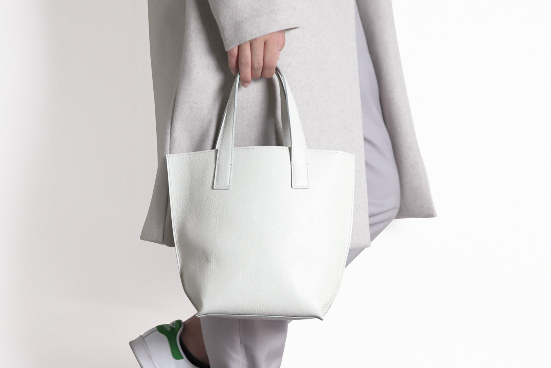 エンボスシュリンク レザー トートバッグ レディース ミニトートバッグ フォーマル 小さめ ホワイト ak-54ks