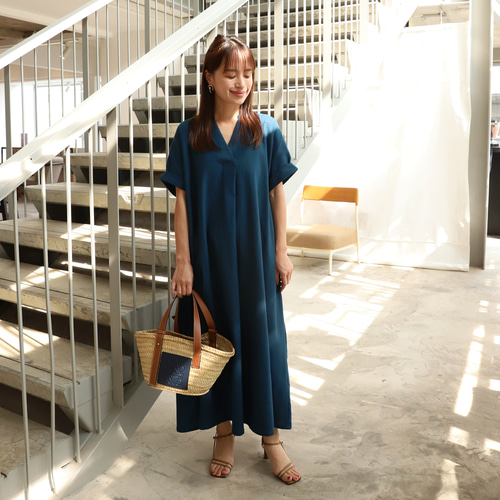 【季節限定お値下げ中】SWiMMY Clothingコットンキーネックワンピース 送料無料！！】コットンリネン キーネック ワンピース