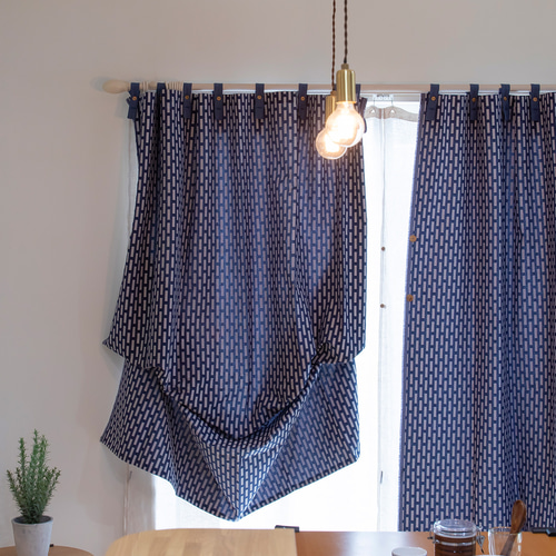 KURASIKU 綿100%カーテン リバーシブルジャガード「サザナネイビー」 自然素材 綿 コットン 100％ カーテン リバーシブルジャガード「サザナ