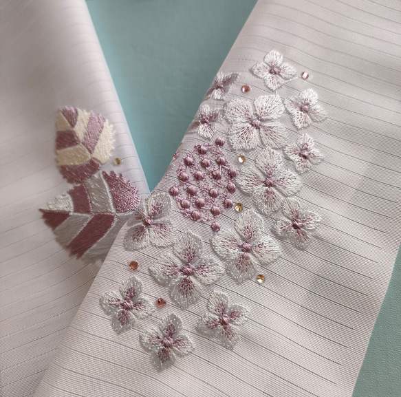 刺繍半衿　紫陽花とラインストーン雫　絽 1枚目の画像