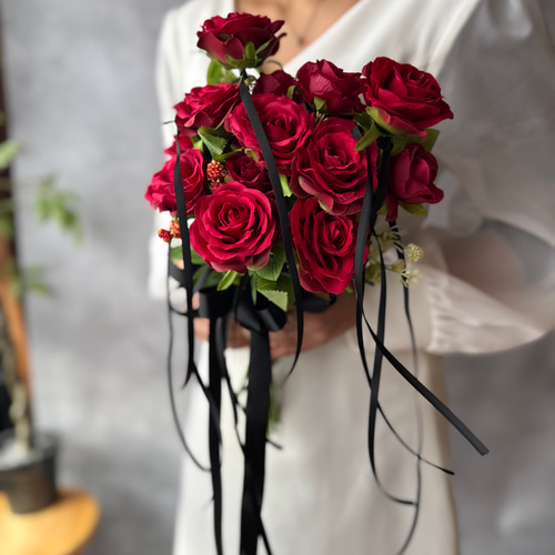 赤バラ×黒リボンクラッチブーケ☆ブートニア ブーケ ほうき星☆ 通販