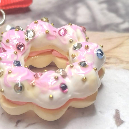 キラキラ可愛い！イチゴマーブルチョコポンデリング フェイクスイーツ