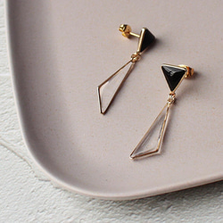 雙三角耳環 第1張的照片