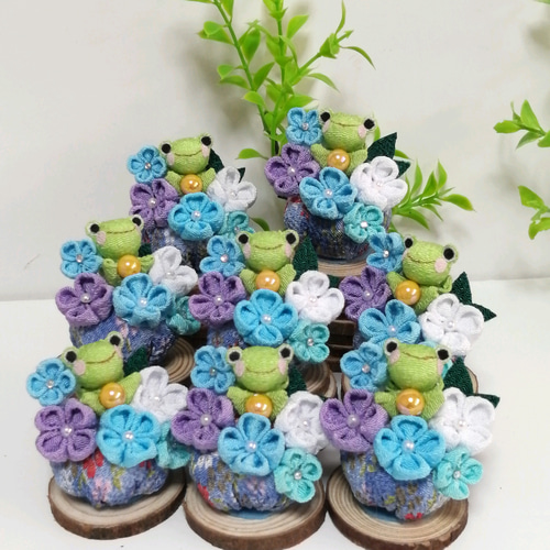 もらって 嬉しい お歳暮 ランキング ちりめん細工歳時記「梅雨」 福カエルと紫陽花 ちりめんのカエル その他