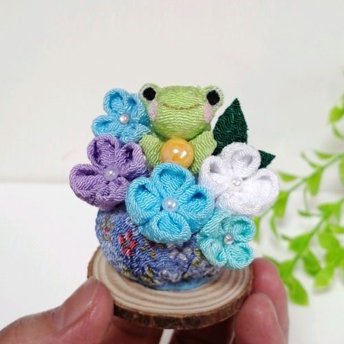 ちりめん細工歳時記「梅雨」 福カエルと紫陽花 ちりめんのカエル 即納