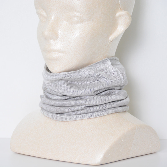 とろけるつけ心地！シンプルデザイン～一年中使えるシルク100％のネックカバー 1枚目の画像