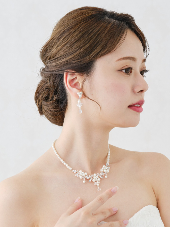 クリアビジュー イヤリングセット ジョルジオアルマーニ ネックレス