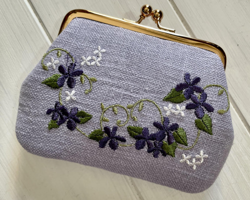 両面刺繍】すみれ 【麻】二つ折の札が入る がま口薄型 カードポケット