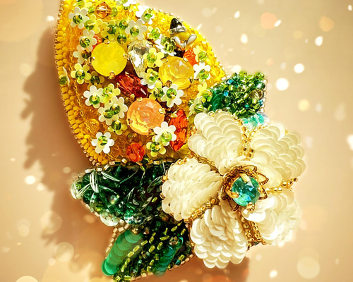 受注生産】ジューシーレモンオートクチュール刺繍ブローチ