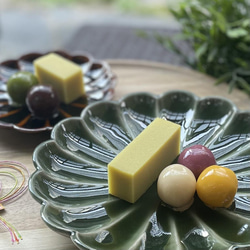 菊型丸皿　ビードロ　和モダン 3枚目の画像