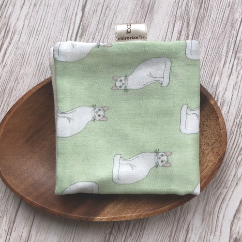 オリジナル生地】白猫さんの優しいガーゼハンカチ ハンカチ・手ぬぐい