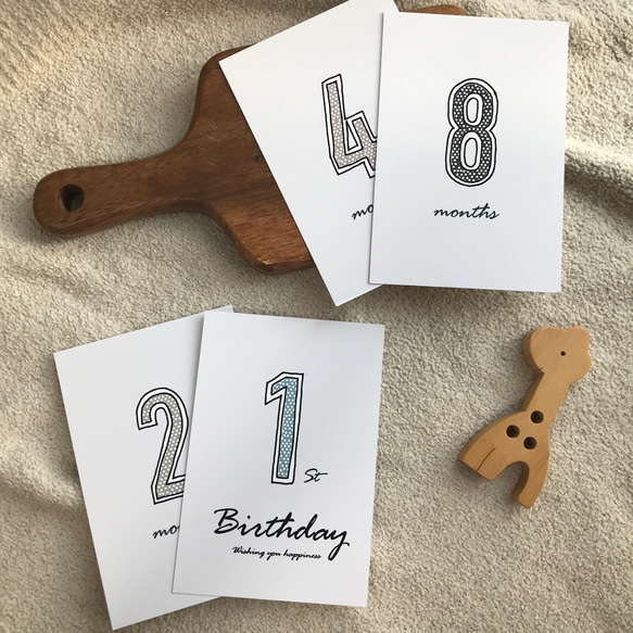 月齢カード05 手書き風ドット柄の月齢カード 雑貨・その他 treee's