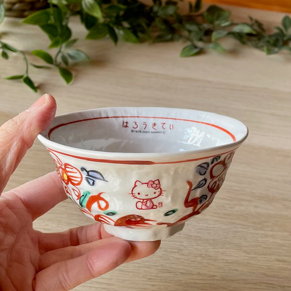 サンリオ ハローキティ×麦山窯 ろくべ型豆茶碗 - Hello Kitty 紅（あか） 2枚目の画像