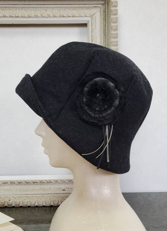 纏う…装いの帽子【1枚布の帽子　8ダーツ】シンプルでスタイリッシュなシルエット 4枚目の画像