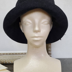 纏う…装いの帽子【1枚布の帽子　8ダーツ】シンプルでスタイリッシュなシルエット 5枚目の画像
