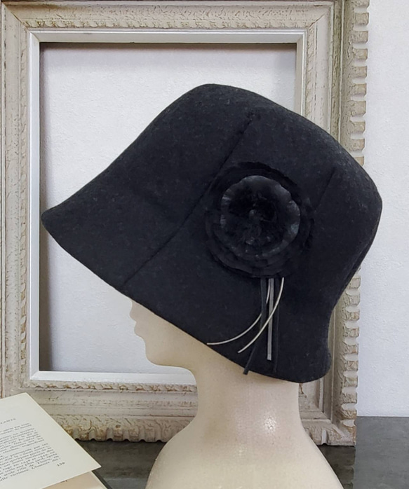 纏う…装いの帽子【1枚布の帽子　8ダーツ】シンプルでスタイリッシュなシルエット 1枚目の画像
