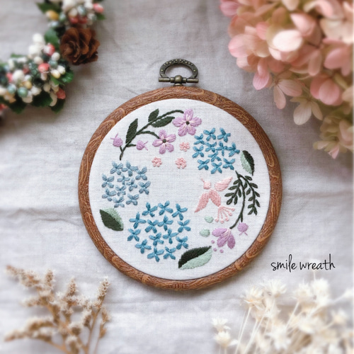 特集掲載【紫陽花の刺繍フレーム 白】お誕生日プレゼントや母の日の
