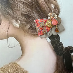 刺繍リボンの春夏カラーヘアクリップ  オレンジとライトグレイジュ 6枚目の画像