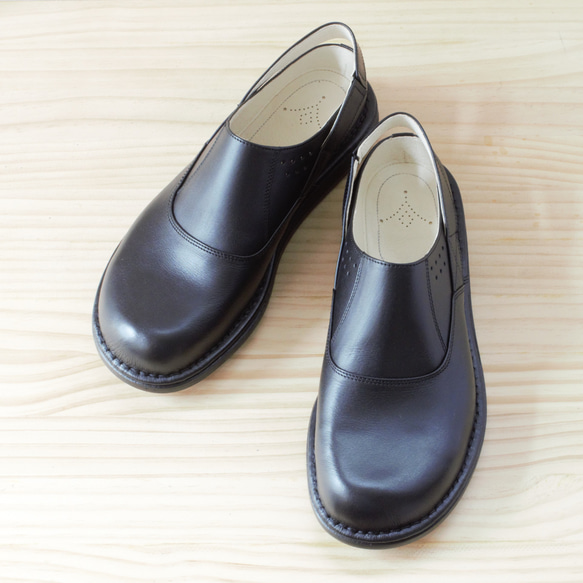 《B》オーダーメイドの革靴 毎日履きたい心地良さ 自分好みに選べる楽しさ　サボサンダルSB-4 7枚目の画像